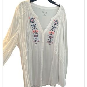 Flutter & Kick XL maternity shirt white long sleeved with embroidery NWT hobo
